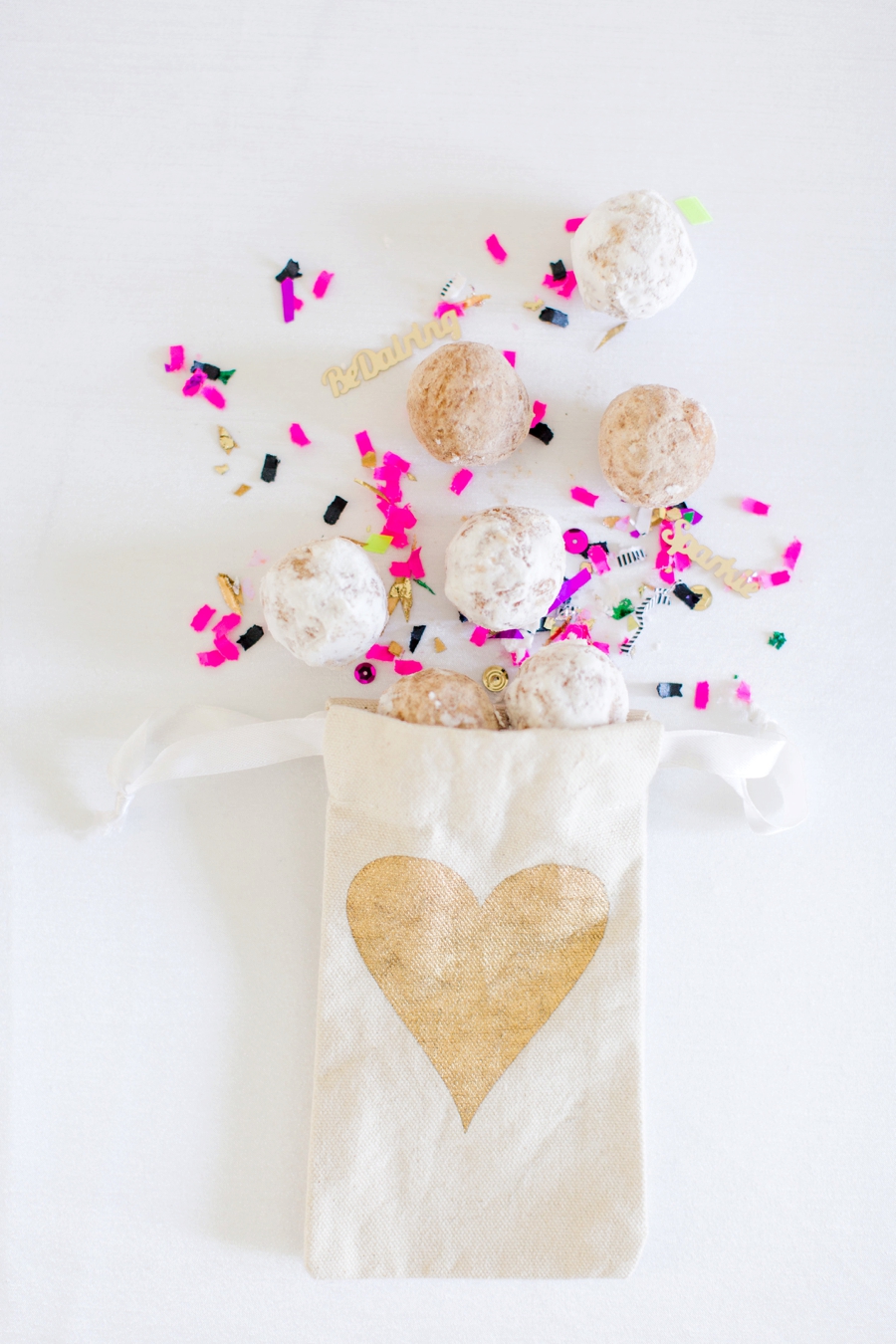 A Kate Spade Inspired Donut Bridesmaid Brunch via TheELD.com