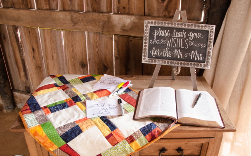 Summer Inspired Rustic Wedding Ideas via TheELD.com