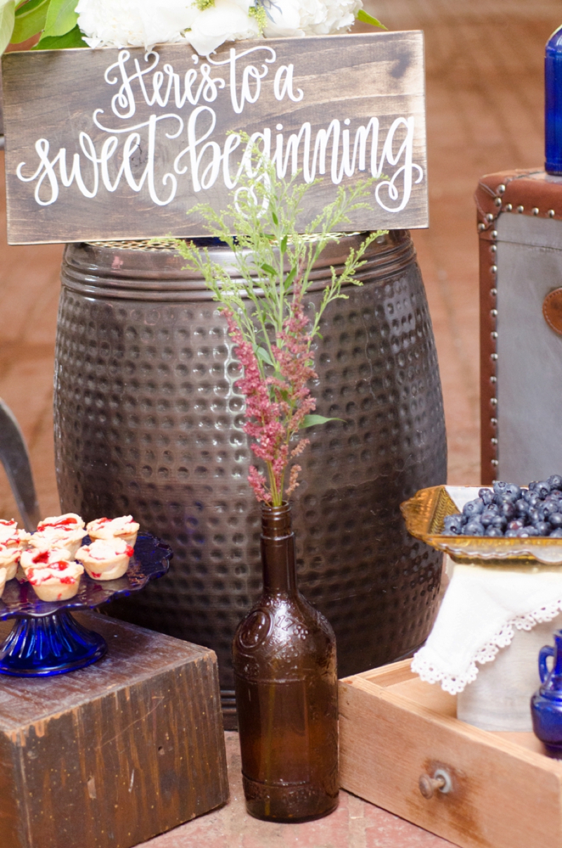 Summer Inspired Rustic Wedding Ideas via TheELD.com