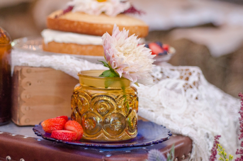 Summer Inspired Rustic Wedding Ideas via TheELD.com