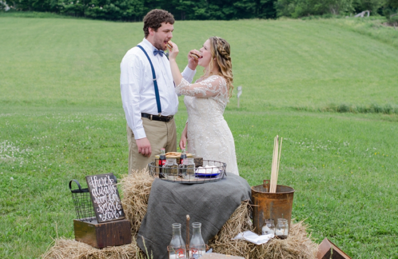 Summer Inspired Rustic Wedding Ideas via TheELD.com