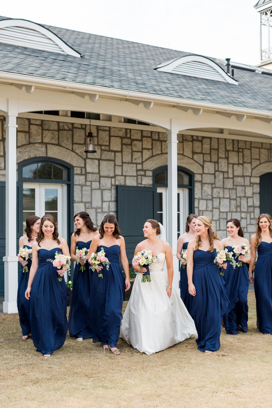 Chic, Elegant Navy and White Georgia Wedding via TheELD.com