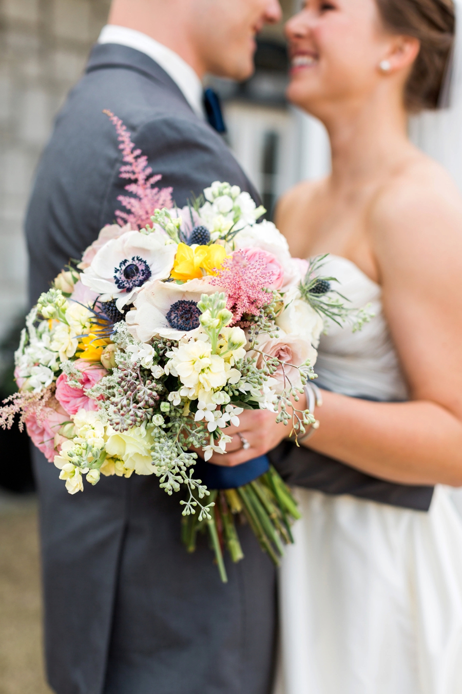 Chic, Elegant Navy and White Georgia Wedding via TheELD.com