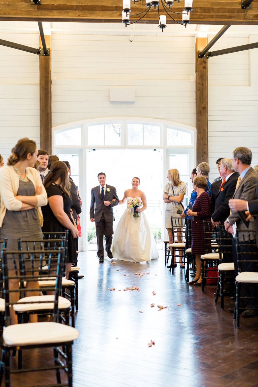 Chic, Elegant Navy and White Georgia Wedding via TheELD.com