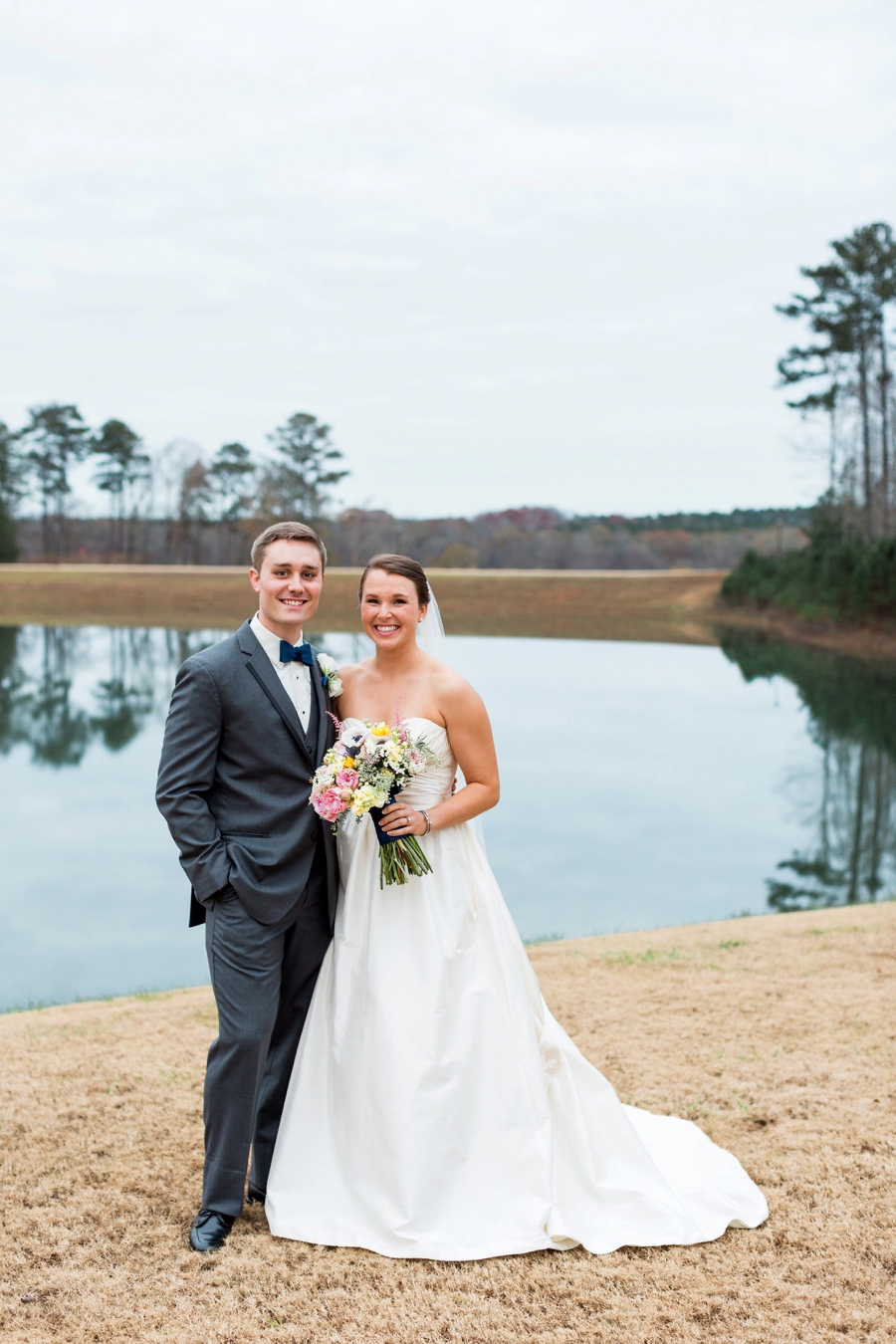 Chic, Elegant Navy and White Georgia Wedding via TheELD.com