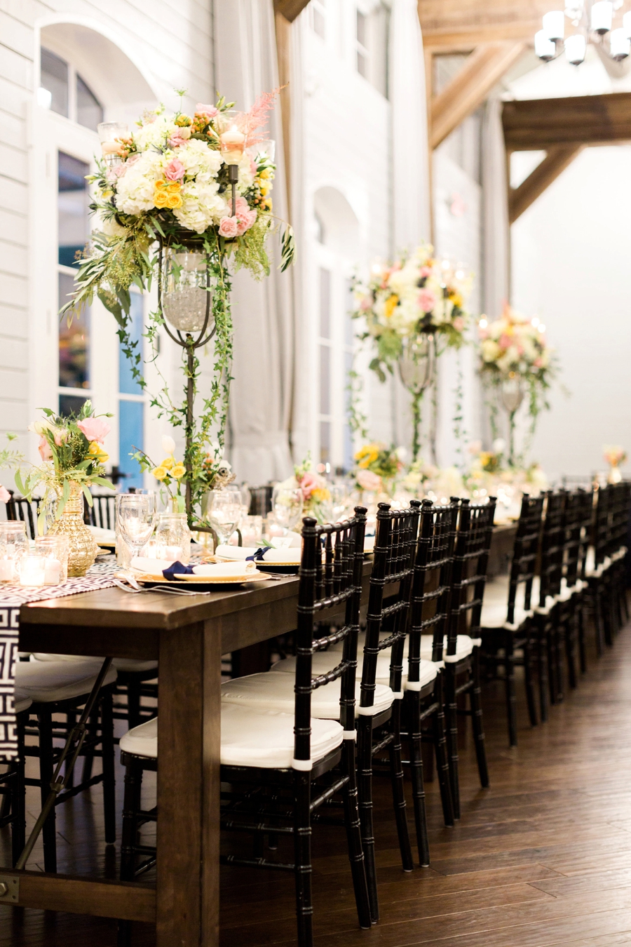 Chic, Elegant Navy and White Georgia Wedding via TheELD.com