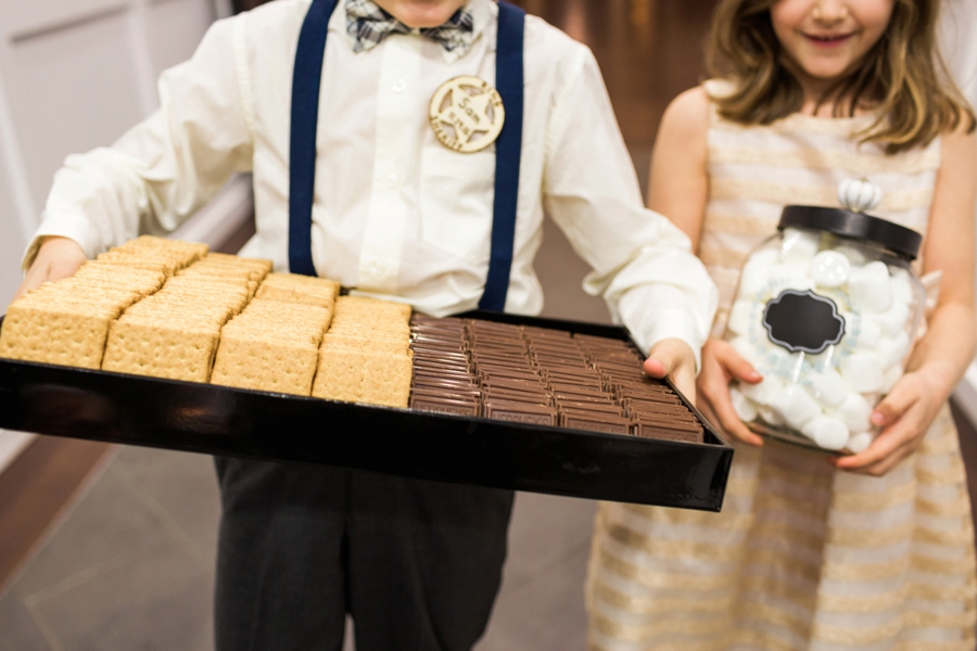 Chic, Elegant Navy and White Georgia Wedding via TheELD.com