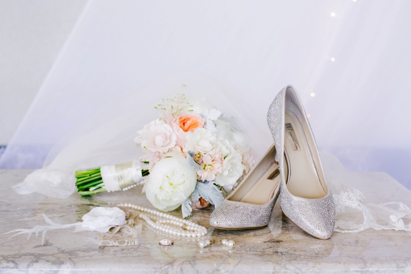 Elegant Ivory & Blush Minnesota Wedding via TheELD.com