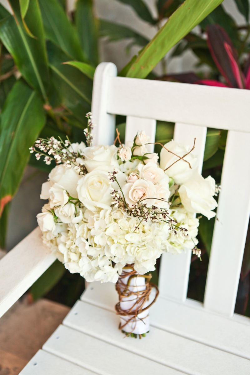 Beach Inspired Florida Destination Wedding via TheELD.com