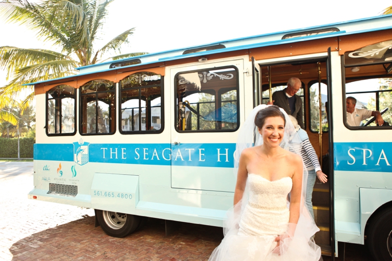 Beach Inspired Florida Destination Wedding via TheELD.com
