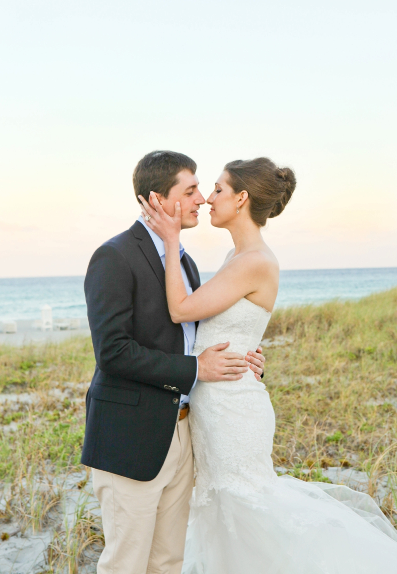Beach Inspired Florida Destination Wedding via TheELD.com