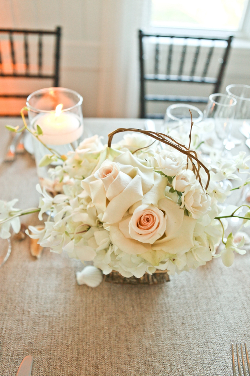 Beach Inspired Florida Destination Wedding via TheELD.com