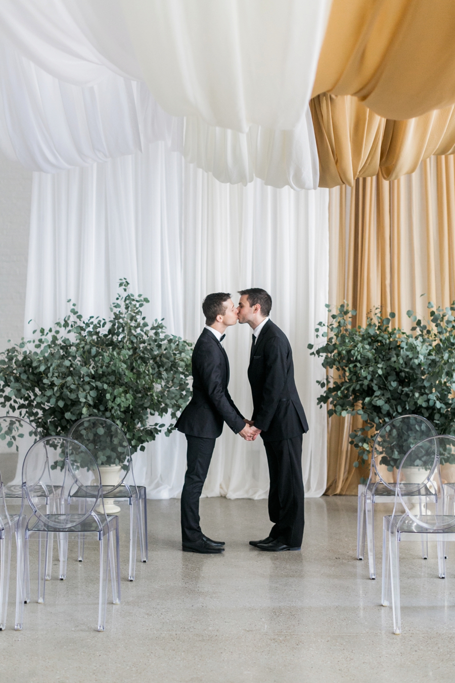 Modern & Romantic Wedding Ideas Inspired By Aisle Society via TheELD.com