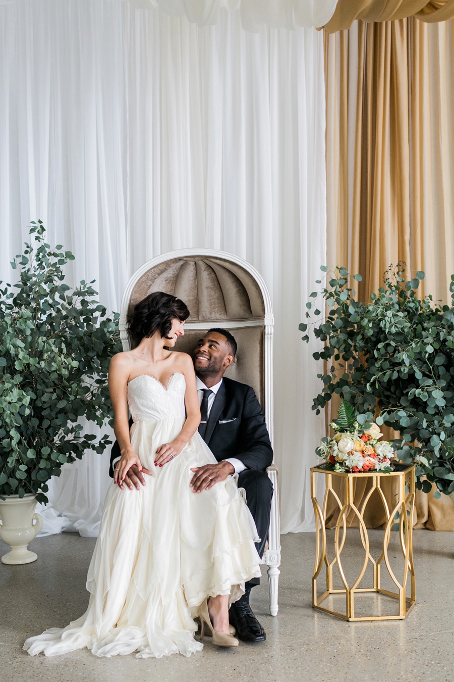 Modern & Romantic Wedding Ideas Inspired By Aisle Society via TheELD.com