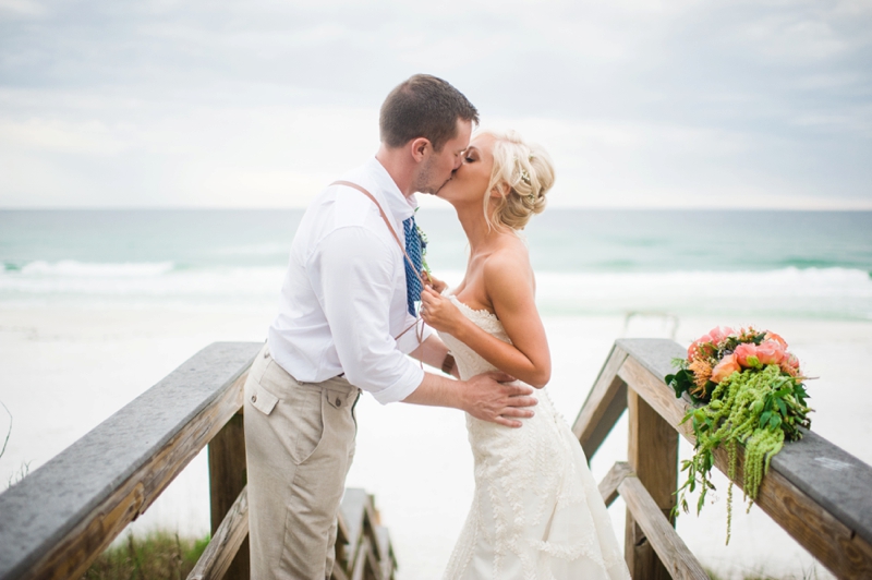 A Boho Chic Santa Rosa Beach Wedding via TheELD.com