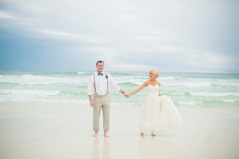 A Boho Chic Santa Rosa Beach Wedding via TheELD.com