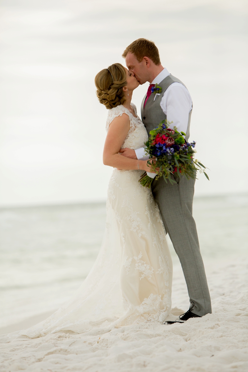 Colorful Florida Destination Wedding via TheELD.com