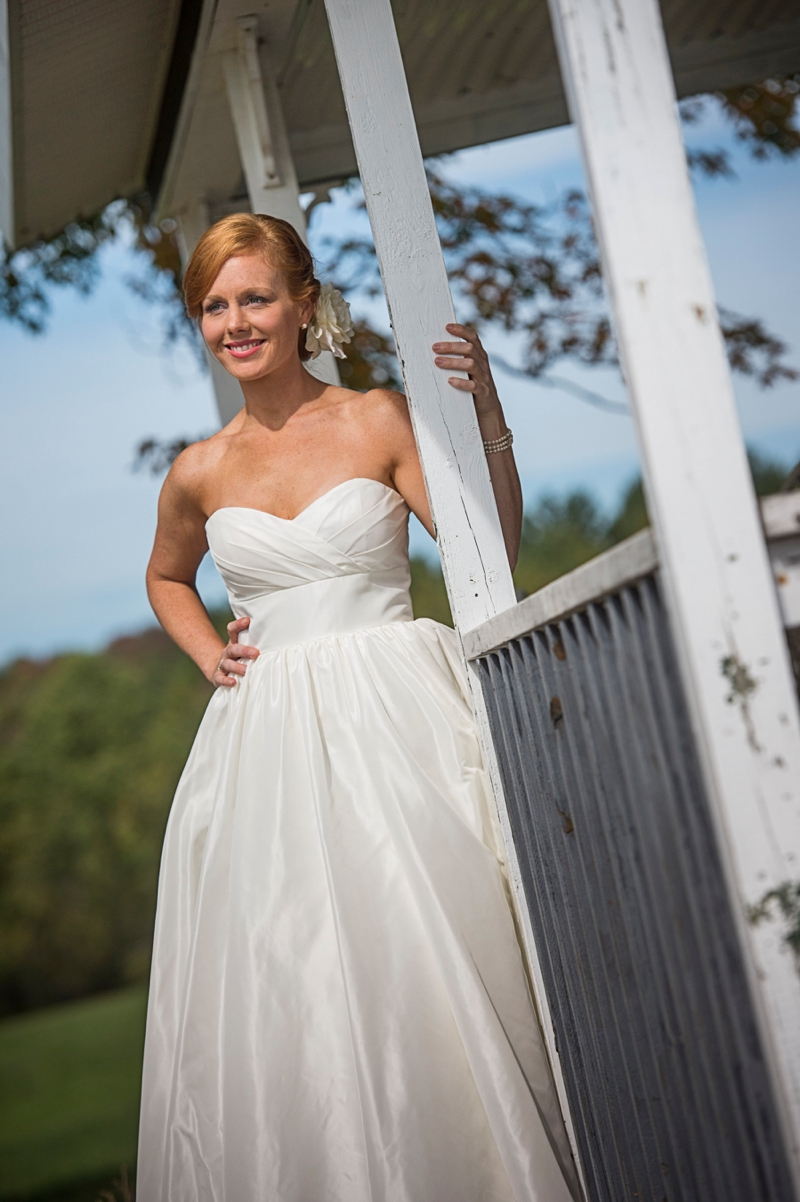 Rustic & Bright Upstate New York Wedding via TheELD.com