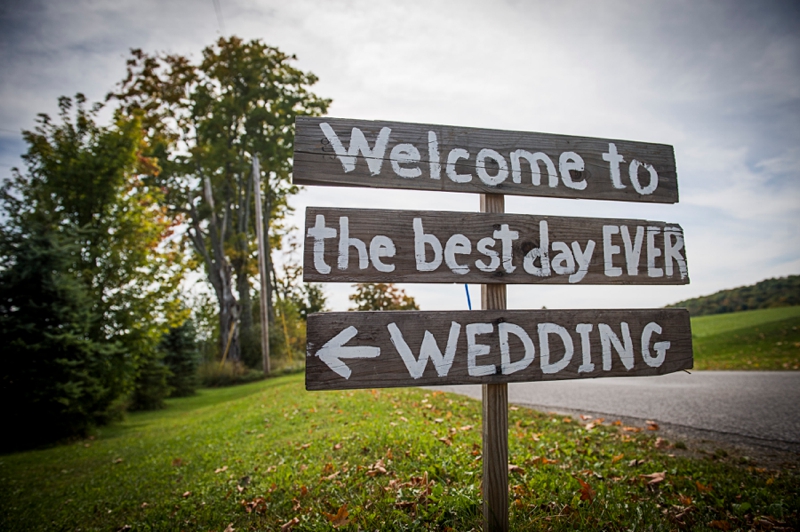 Rustic & Bright Upstate New York Wedding via TheELD.com