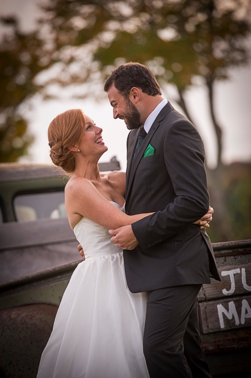 Rustic & Bright Upstate New York Wedding via TheELD.com