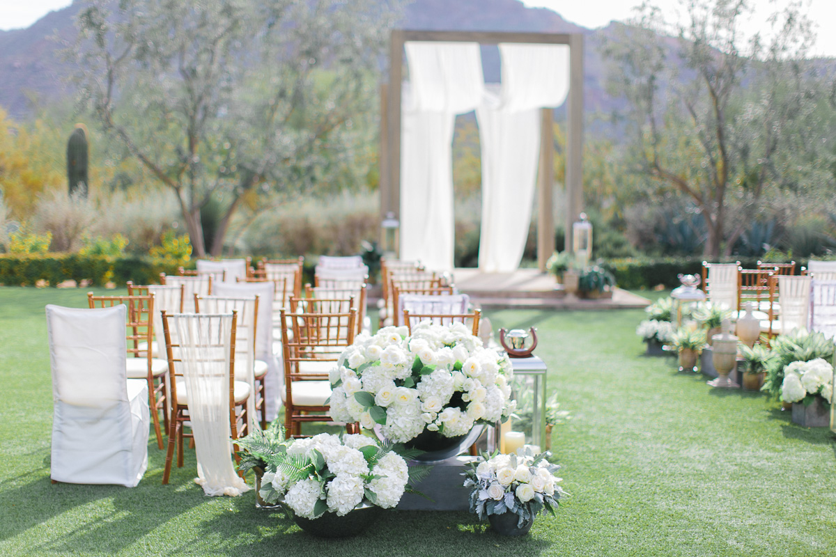 Modern Romantic Green & White Wedding Ideas via TheELD.com