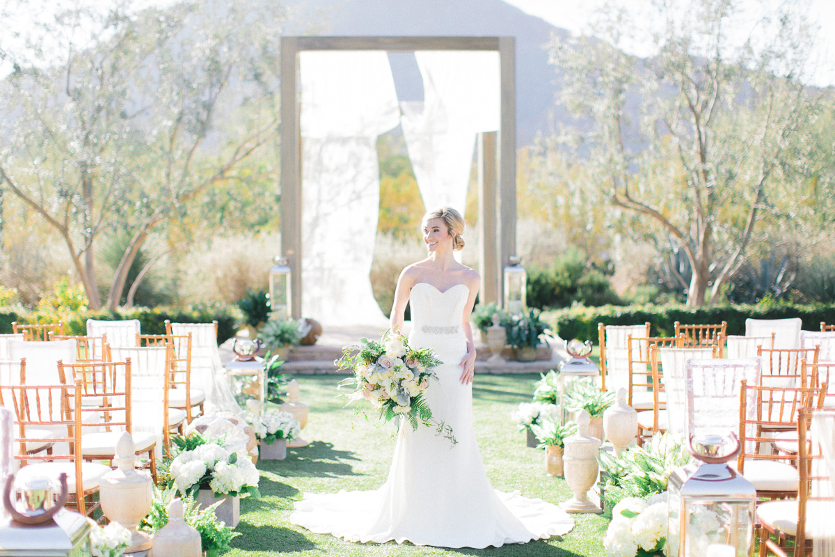 Modern Romantic Green & White Wedding Ideas via TheELD.com