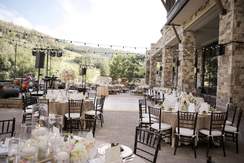 A Romantic Blush & White Park City Wedding via TheELD.com