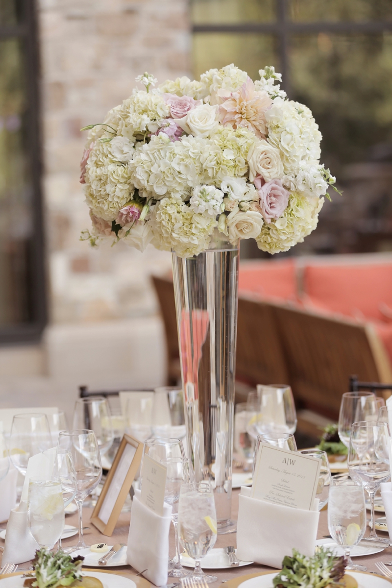 A Romantic Blush & White Park City Wedding via TheELD.com