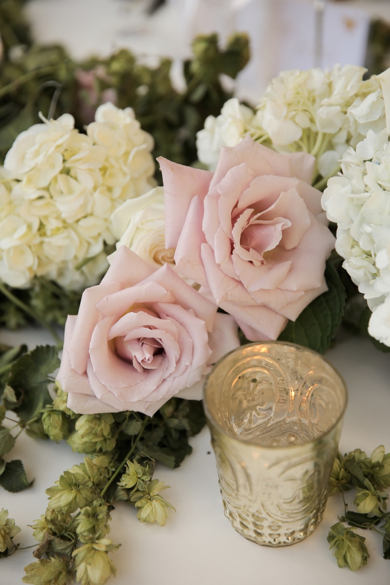 A Romantic Blush & White Park City Wedding via TheELD.com