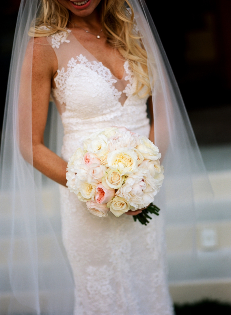 Elegant Navy & Gold Rosemary Beach Wedding via TheELD.com