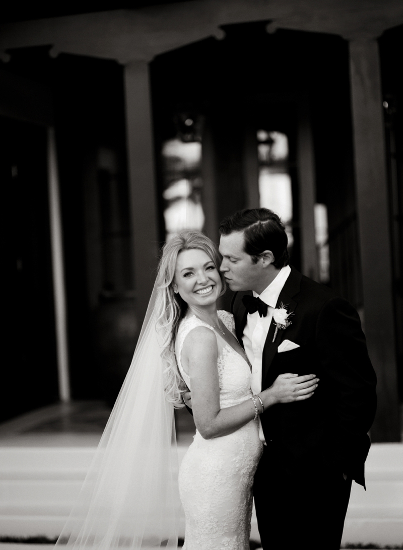 Elegant Navy & Gold Rosemary Beach Wedding via TheELD.com