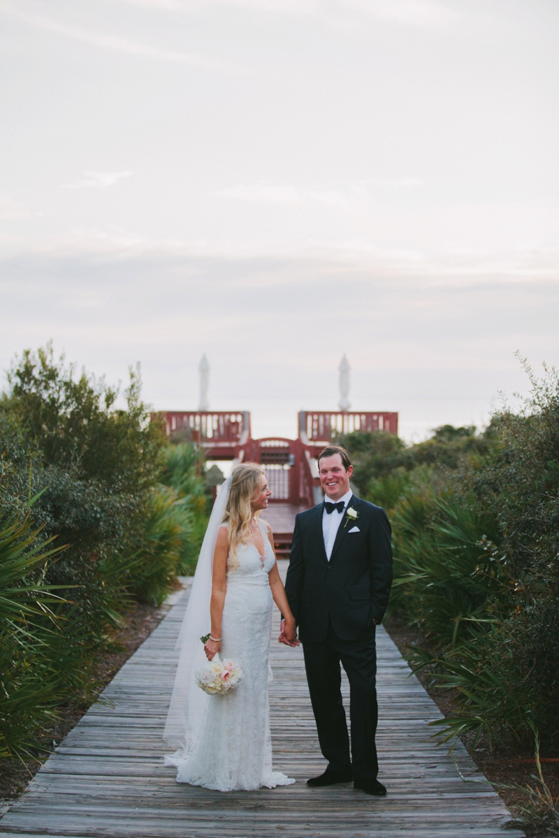 Elegant Navy & Gold Rosemary Beach Wedding via TheELD.com