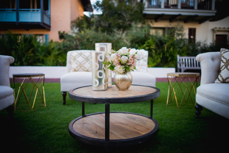 Elegant Navy & Gold Rosemary Beach Wedding via TheELD.com