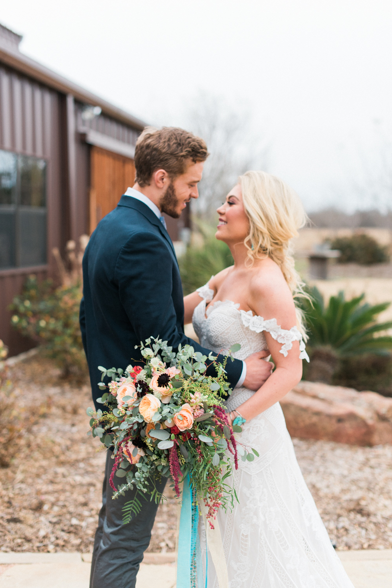 Romantic Arizona Inspired Wedding Ideas via TheELD.com