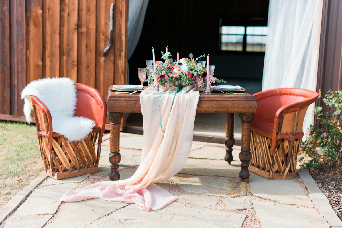 Romantic Arizona Inspired Wedding Ideas via TheELD.com