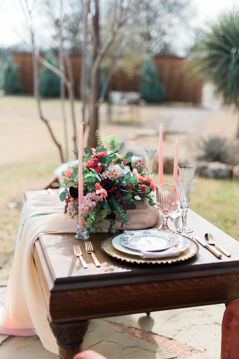 Romantic Arizona Inspired Wedding Ideas via TheELD.com