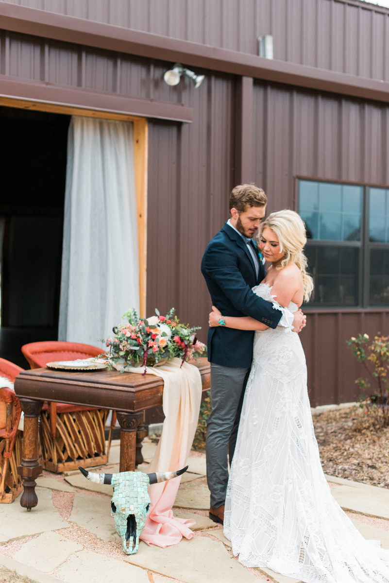 Romantic Arizona Inspired Wedding Ideas via TheELD.com