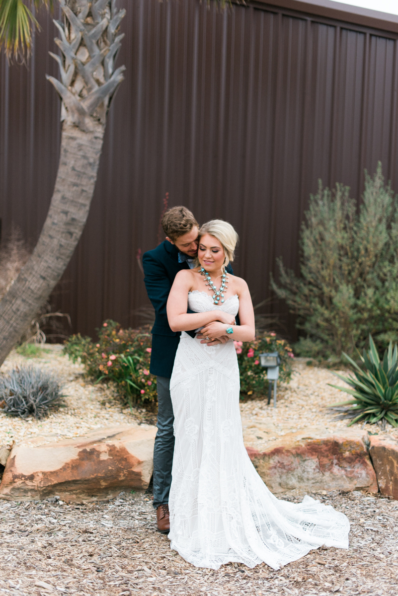 Romantic Arizona Inspired Wedding Ideas via TheELD.com