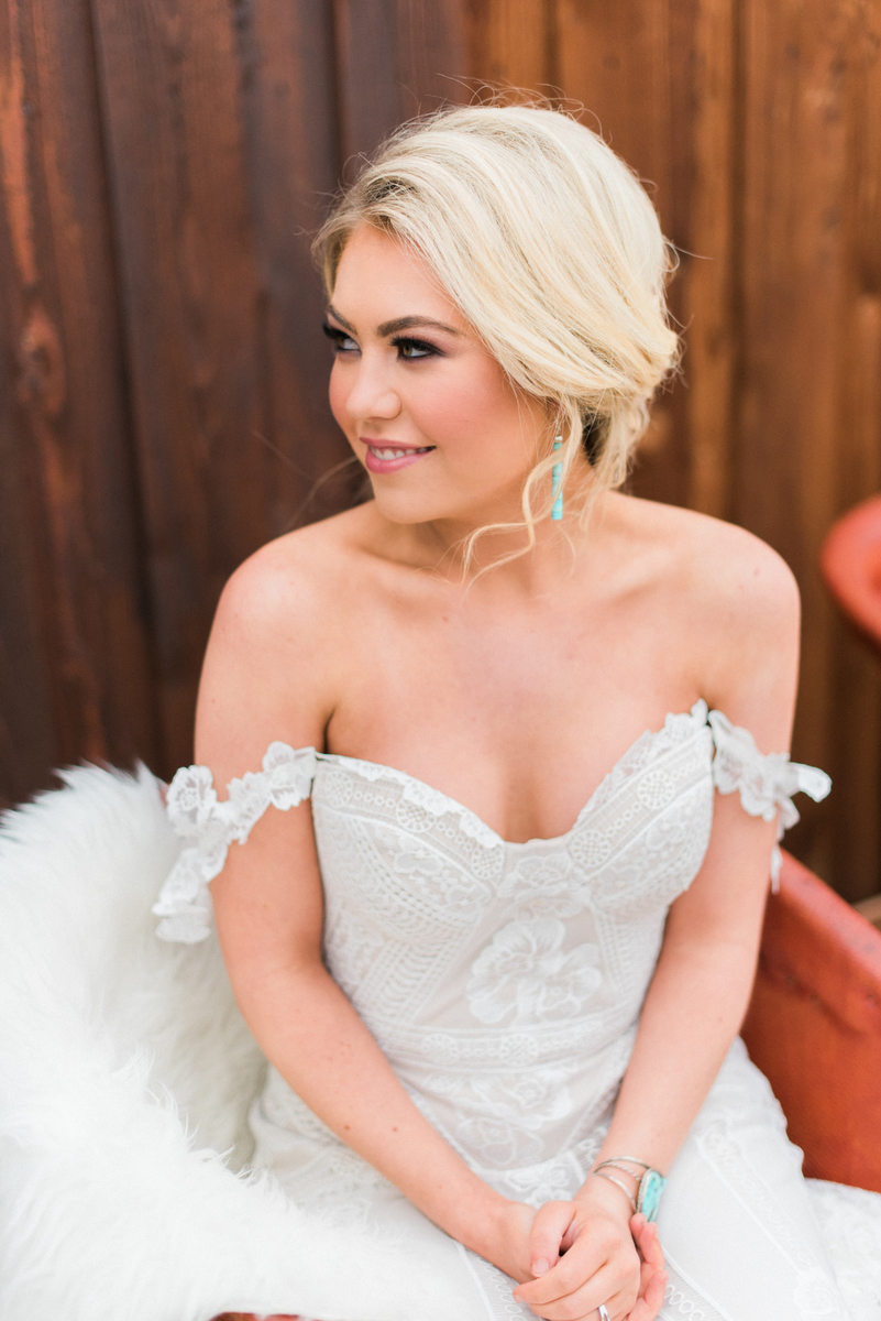 Romantic Arizona Inspired Wedding Ideas via TheELD.com