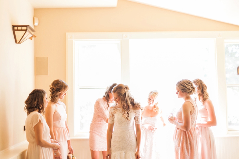 A Blush and Red Colorado Wedding via TheELD.com