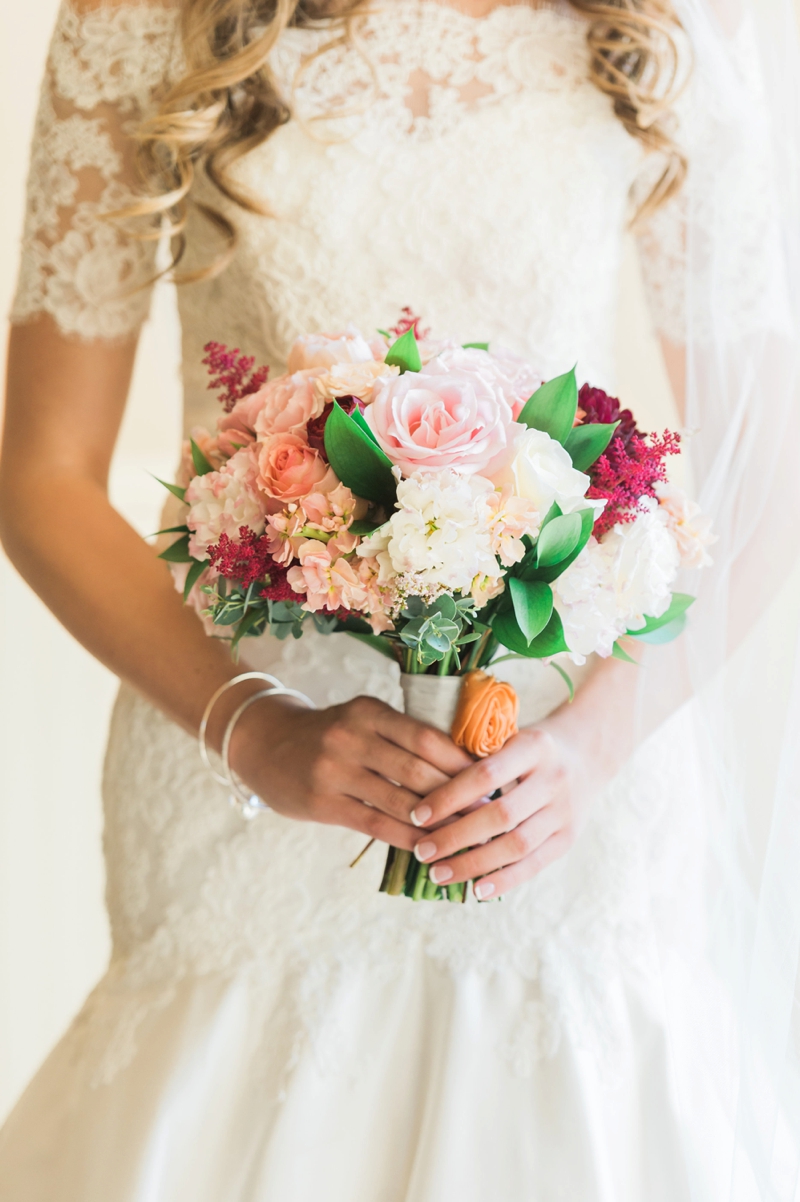 A Blush and Red Colorado Wedding via TheELD.com