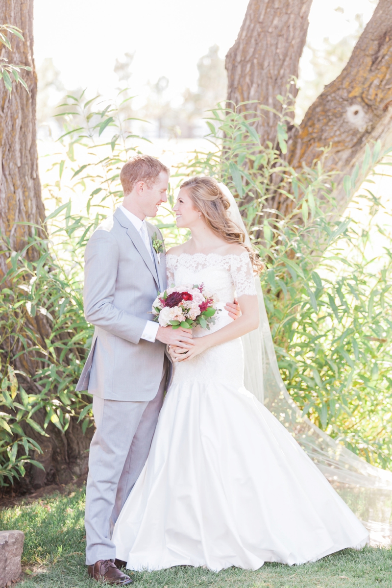 A Blush and Red Colorado Wedding via TheELD.com