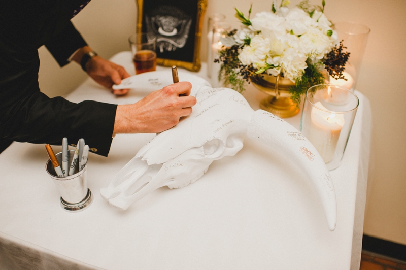 Elegant Gold & White Seattle Wedding via TheELD.com