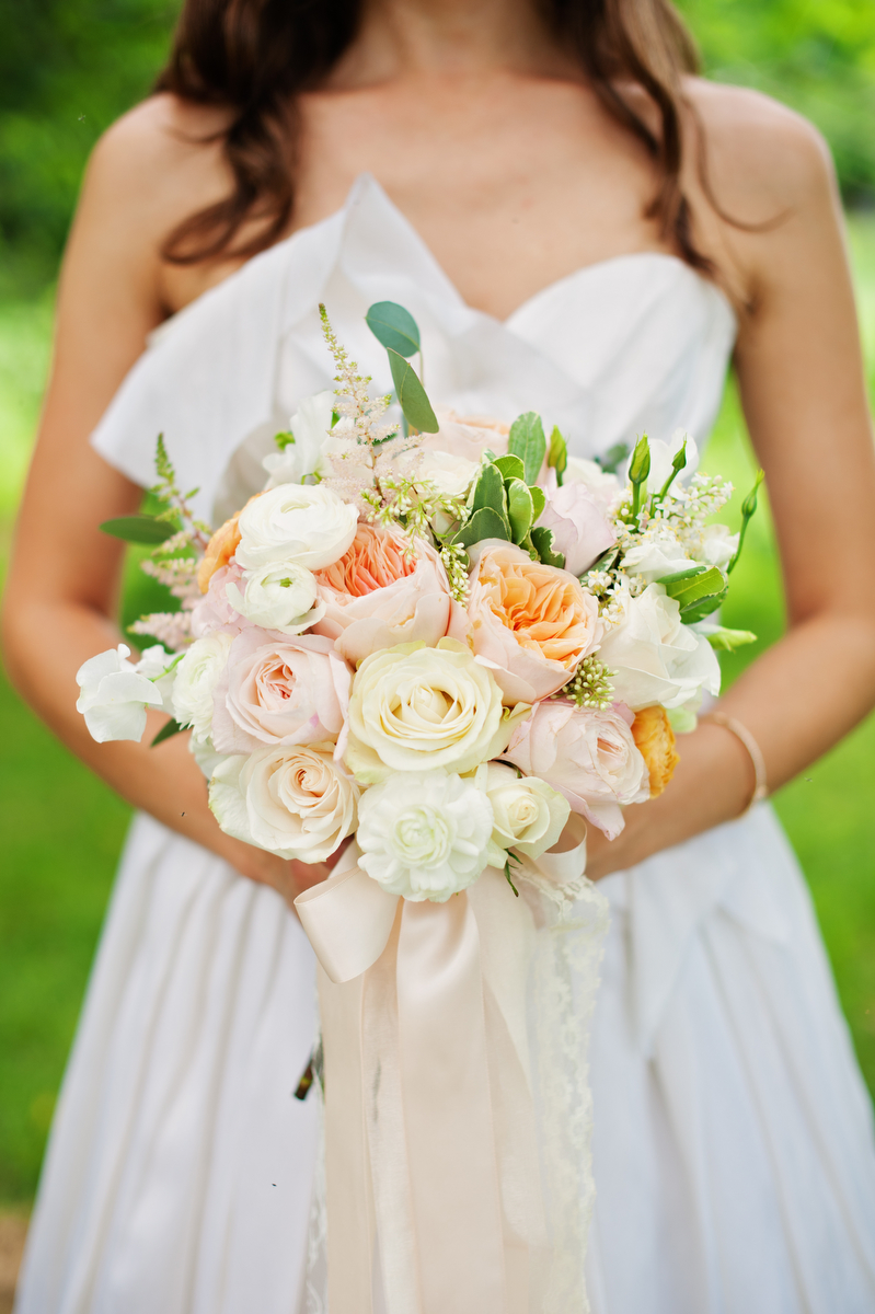 Vintage Peach Southern Wedding Ideas via TheELD.com