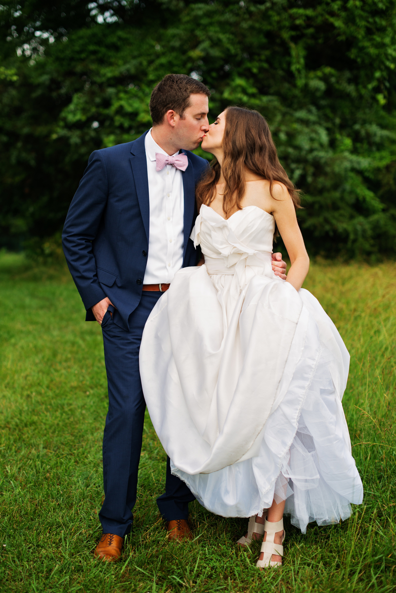 Vintage Peach Southern Wedding Ideas via TheELD.com