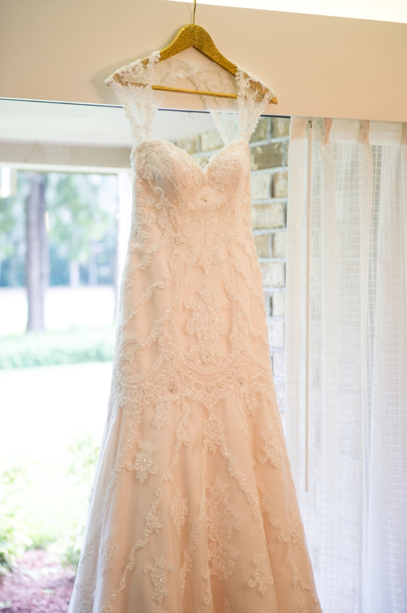 Elegant Blush & Gold Florida Wedding via TheELD.com