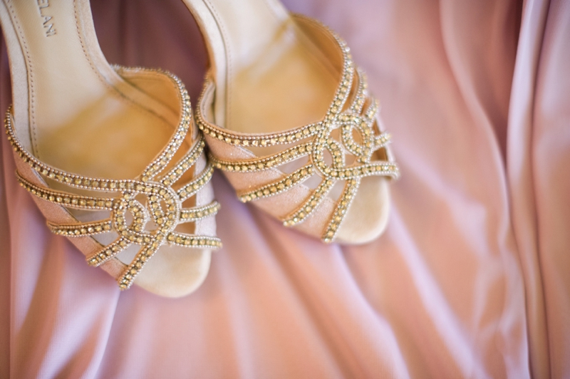 Elegant Blush & Gold Florida Wedding via TheELD.com