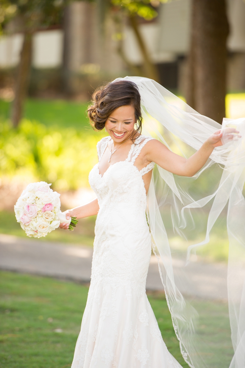 Elegant Blush & Gold Florida Wedding via TheELD.com