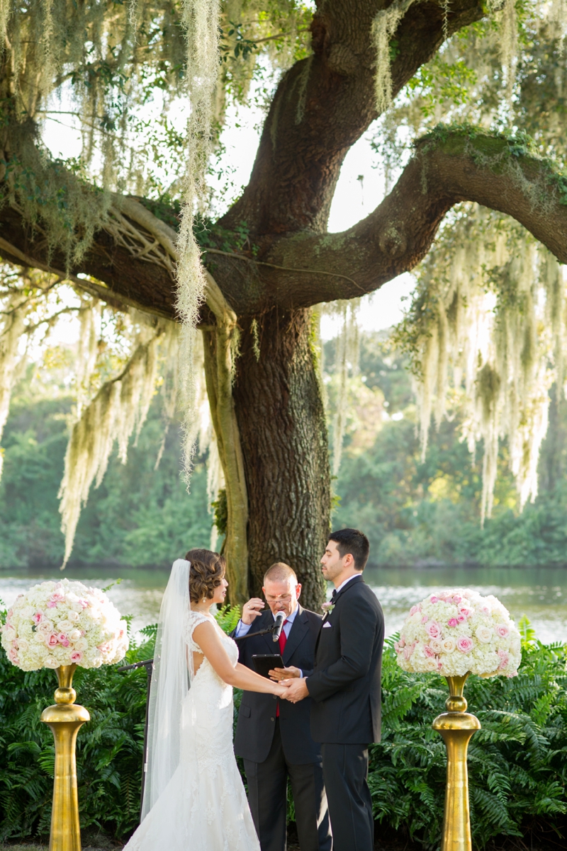 Elegant Blush & Gold Florida Wedding via TheELD.com