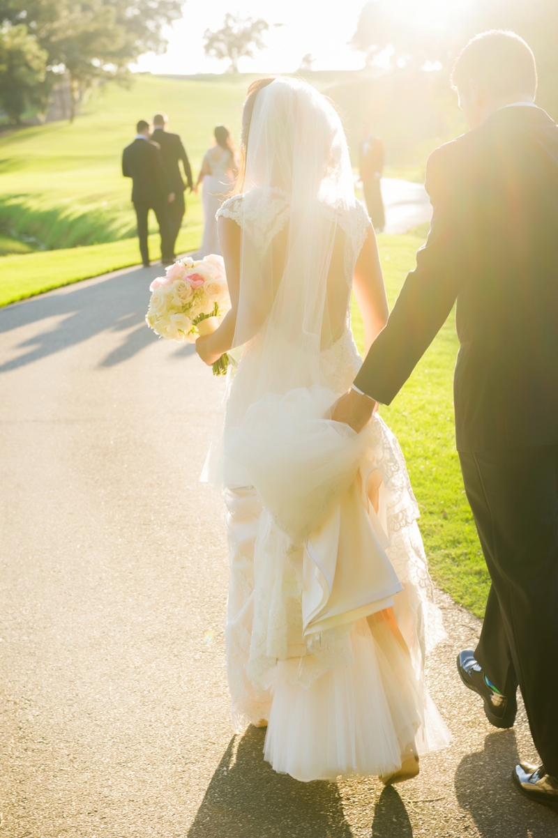 Elegant Blush & Gold Florida Wedding via TheELD.com